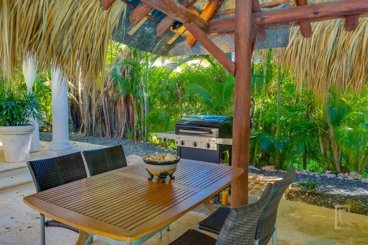 Villa Hotel Chalet Calle Los Cocos Punta Cana